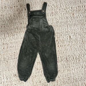 Quincy Mae Green Corduroy Overalls (2-3 yr)